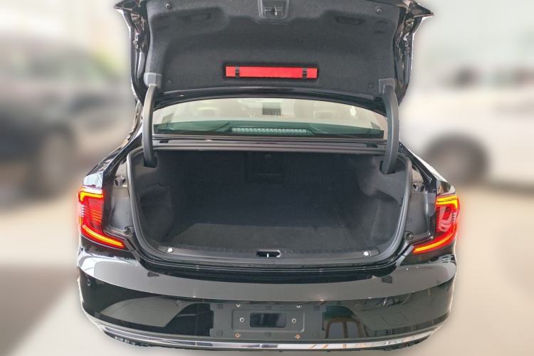 Used Volvo S90 2024 B5 Zhiyi Luxury Edition Trunk