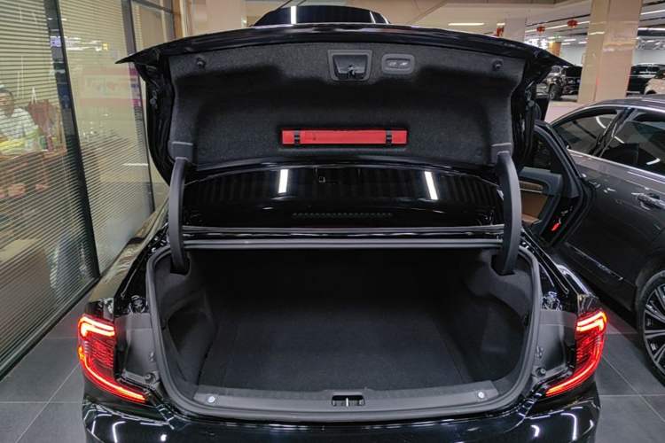 Used Volvo S90 2024 B5 Zhiyuan Luxury Edition Trunk