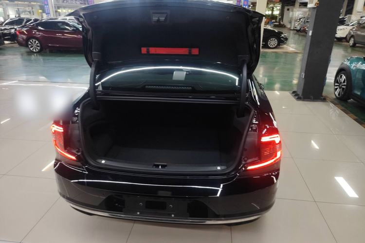 Used Volvo S90 2024 B5 Zhiyi Luxury Edition Trunk
