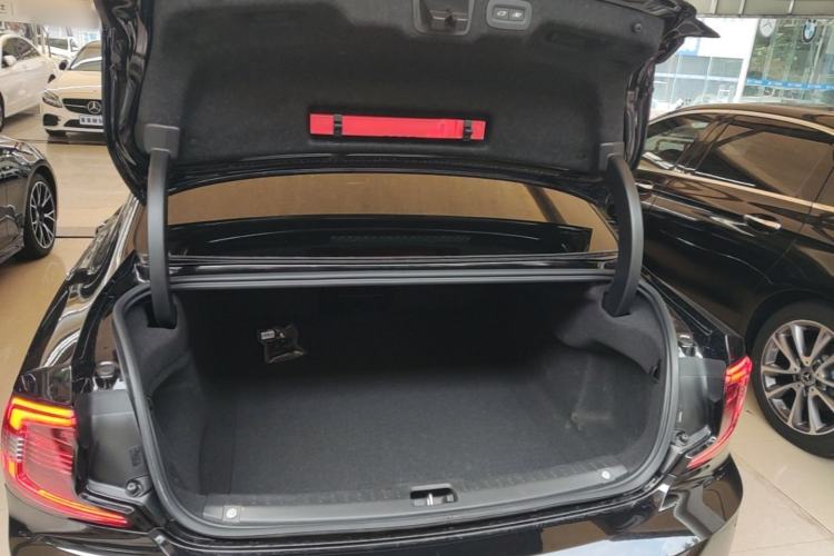 Used Volvo S90 2024 B5 Zhiyuan Luxury Edition Trunk