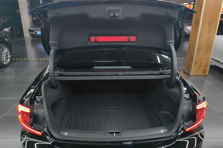 Used Volvo S90 2024 B5 Zhiyi Luxury Edition Trunk