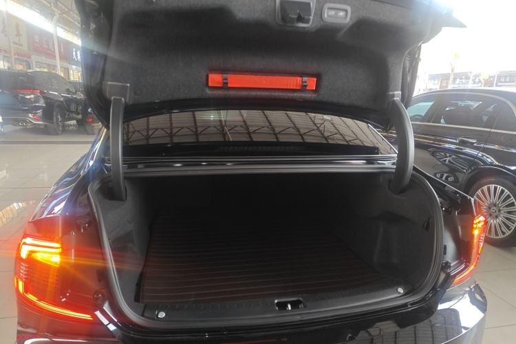 Used Volvo S90 2024 B5 Zhiyuan Luxury Edition Trunk