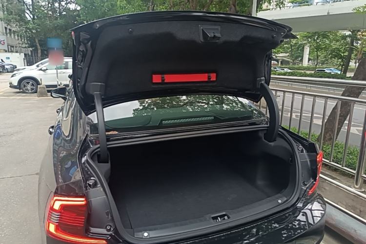 Used Volvo S90 2024 B5 Zhiyi Luxury Edition Trunk
