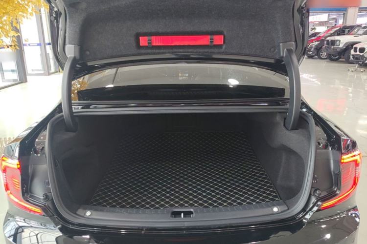 Used Volvo S90 2024 B5 Zhiyuan Luxury Edition Trunk