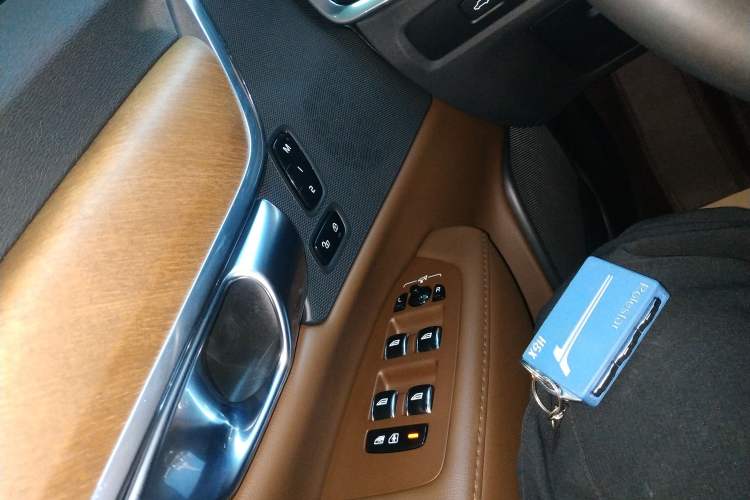 Used Volvo S90 2024 B5 Zhiyi Luxury Edition Vehicle Key