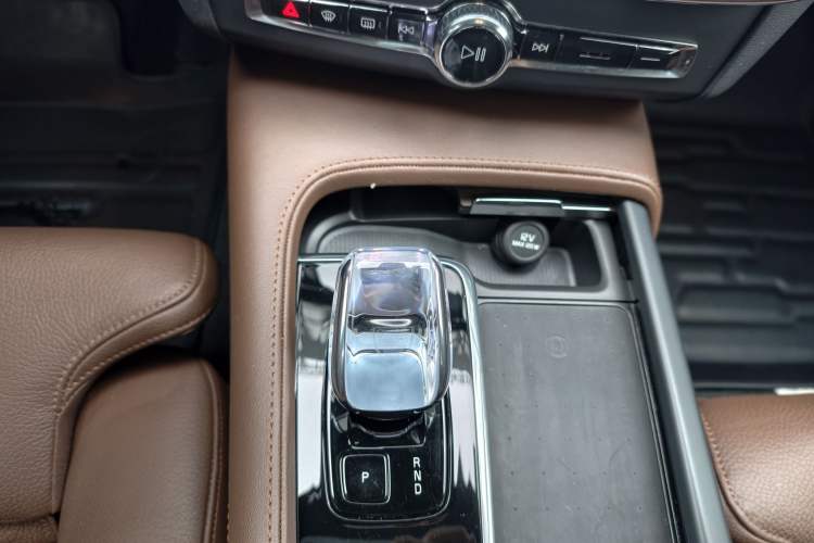 Used Volvo S90 2024 B5 Zhiyuan Luxury Edition Gear Lever