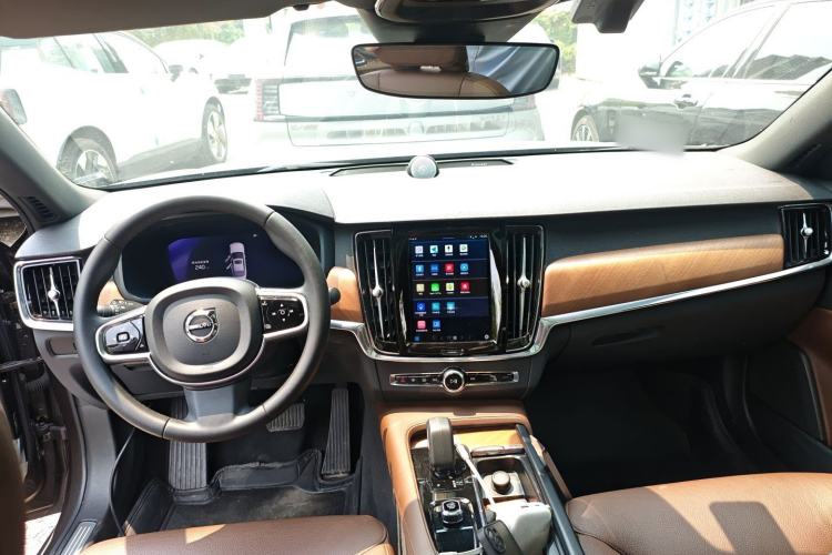 Used Volvo S90 2024 B5 Zhiyi Luxury Edition Center Console