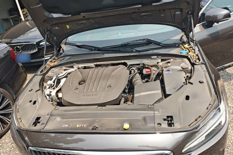 Used Volvo S90 2024 B5 Zhiyi Luxury Edition Engine Bay