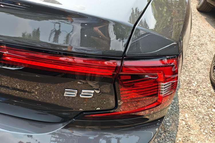 Used Volvo S90 2024 B5 Zhiyi Luxury Edition Exterior 3
