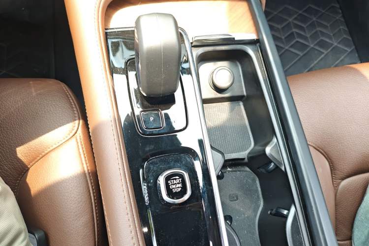 Used Volvo S90 2024 B5 Zhiyi Luxury Edition Gear Lever