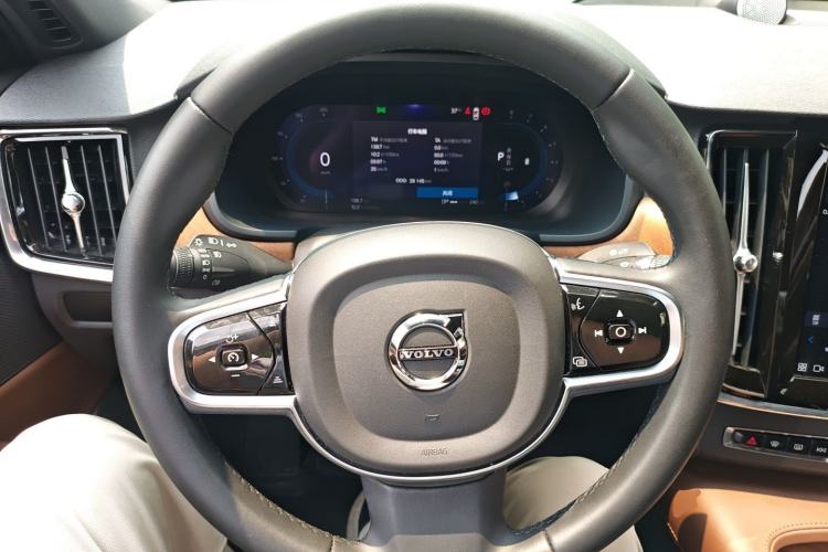 Used Volvo S90 2024 B5 Zhiyi Luxury Edition Steering Wheel
