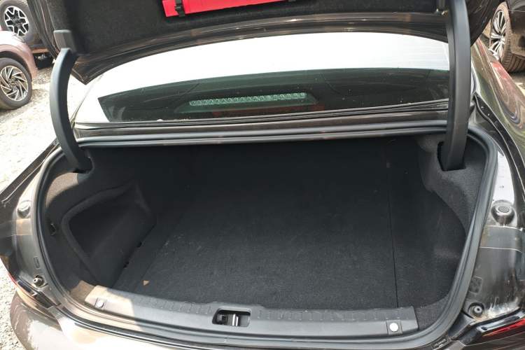 Used Volvo S90 2024 B5 Zhiyi Luxury Edition Trunk