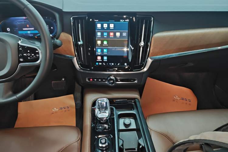Used Volvo S90 2024 B5 Zhiyi Luxury Edition Audio And AC Panel