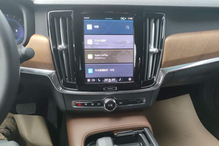Used Volvo S90 2024 B5 Zhiyi Luxury Edition Audio And AC Panel