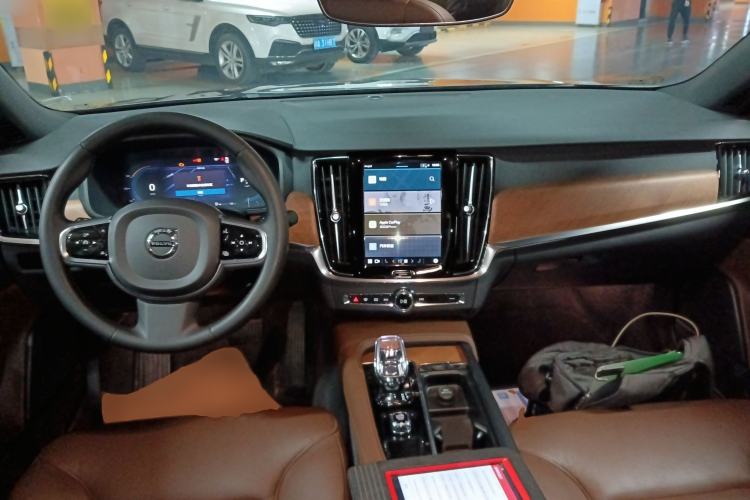 Used Volvo S90 2024 B5 Zhiyi Luxury Edition Center Console