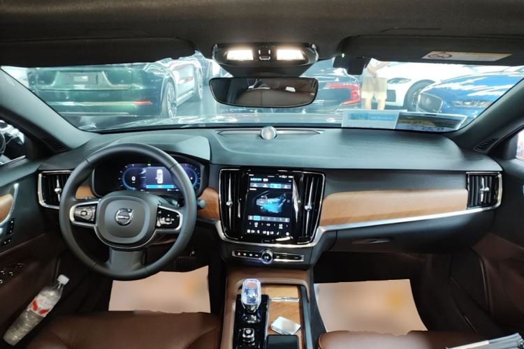Used Volvo S90 2024 B5 Zhiyi Luxury Edition Center Console