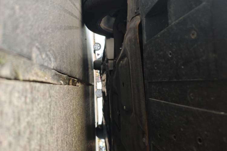 Used Volvo S90 2024 B5 Zhiyi Luxury Edition Chassis Front Right