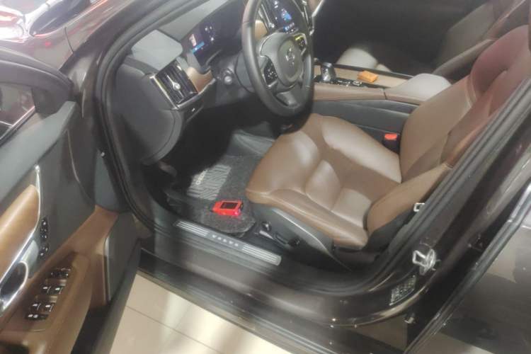 Used Volvo S90 2024 B5 Zhiyi Luxury Edition Driver Seat