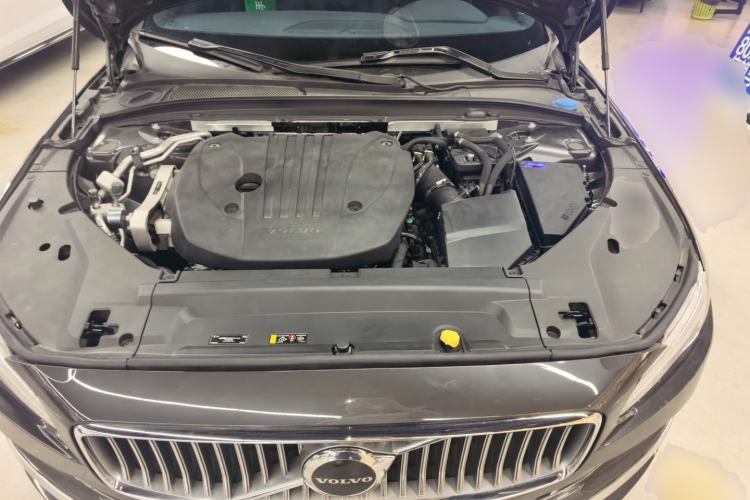 Used Volvo S90 2024 B5 Zhiyi Luxury Edition Engine Bay