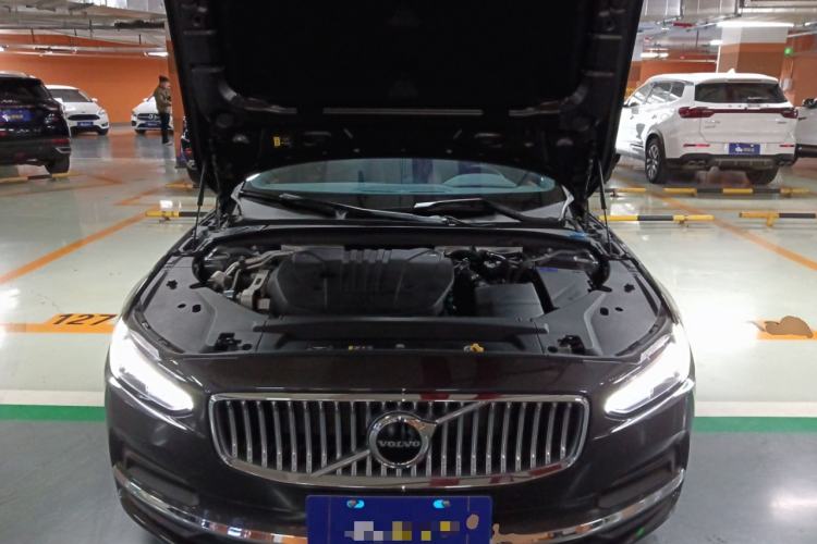 Used Volvo S90 2024 B5 Zhiyi Luxury Edition Engine Bay
