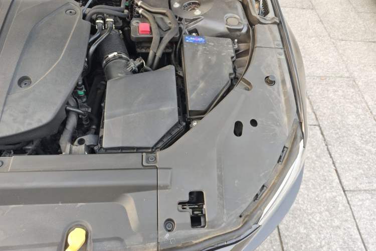 Used Volvo S90 2024 B5 Zhiyi Luxury Edition Engine Bay Left