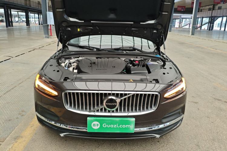 Used Volvo S90 2024 B5 Zhiyi Luxury Edition Engine Bay