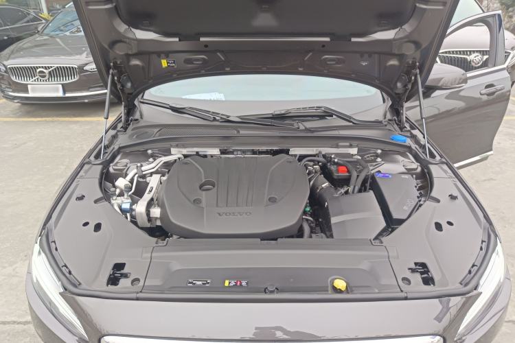 Used Volvo S90 2024 B5 Zhiyuan Luxury Edition Engine Bay