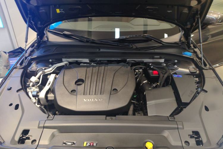 Used Volvo S90 2024 B5 Zhiyi Luxury Edition Engine Bay