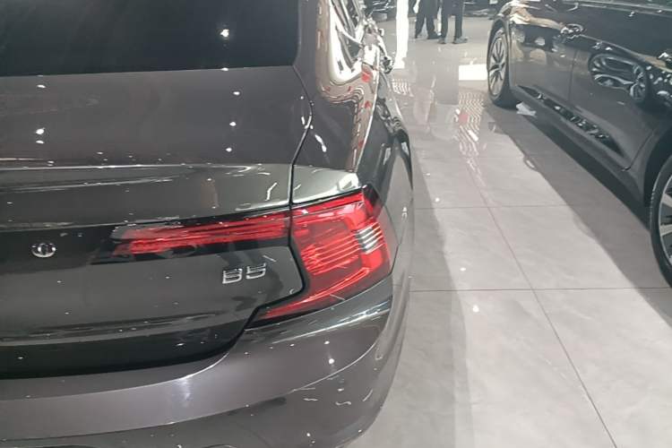 Used Volvo S90 2024 B5 Zhiyuan Luxury Edition Exterior 3