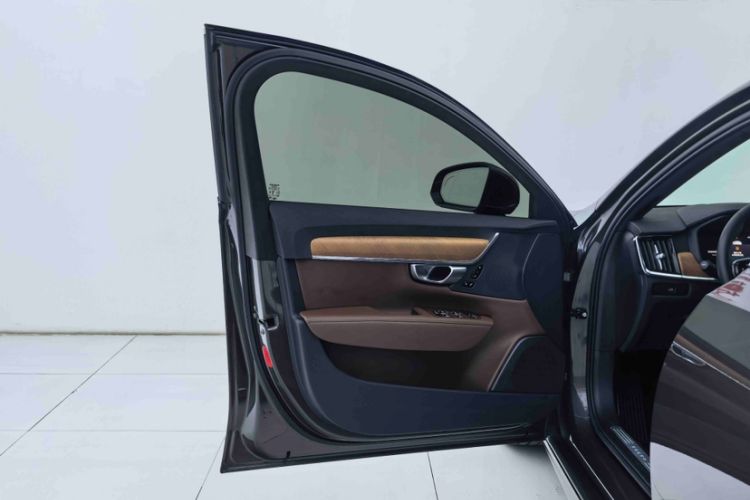 Used Volvo S90 2024 B5 Zhiyi Luxury Edition Exterior 3