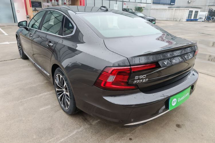 Used Volvo S90 2024 B5 Zhiyi Luxury Edition Exterior 4
