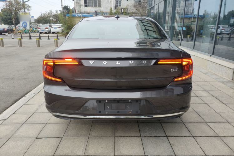 Used Volvo S90 2024 B5 Zhiyi Luxury Edition Exterior 4