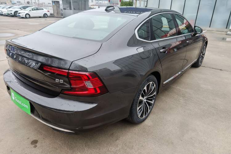 Used Volvo S90 2024 B5 Zhiyi Luxury Edition Exterior 6