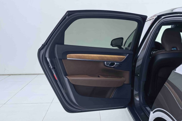 Used Volvo S90 2024 B5 Zhiyi Luxury Edition Exterior 9