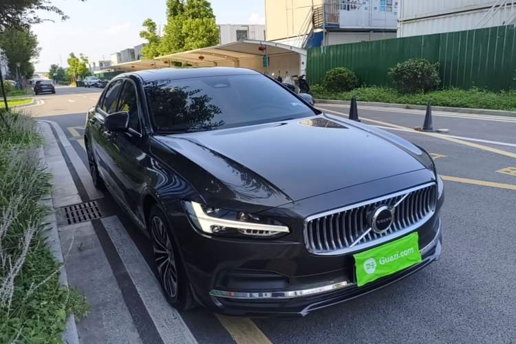 Used Volvo S90 2024 B5 Zhiyi Luxury Edition Front Right 45 Deg