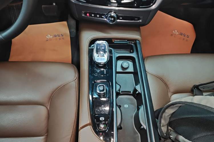 Used Volvo S90 2024 B5 Zhiyi Luxury Edition Gear Lever