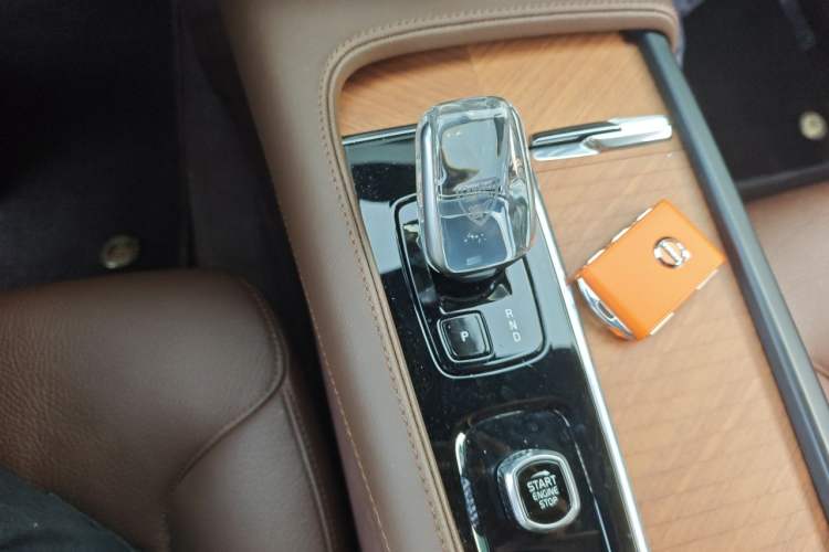 Used Volvo S90 2024 B5 Zhiyi Luxury Edition Gear Lever