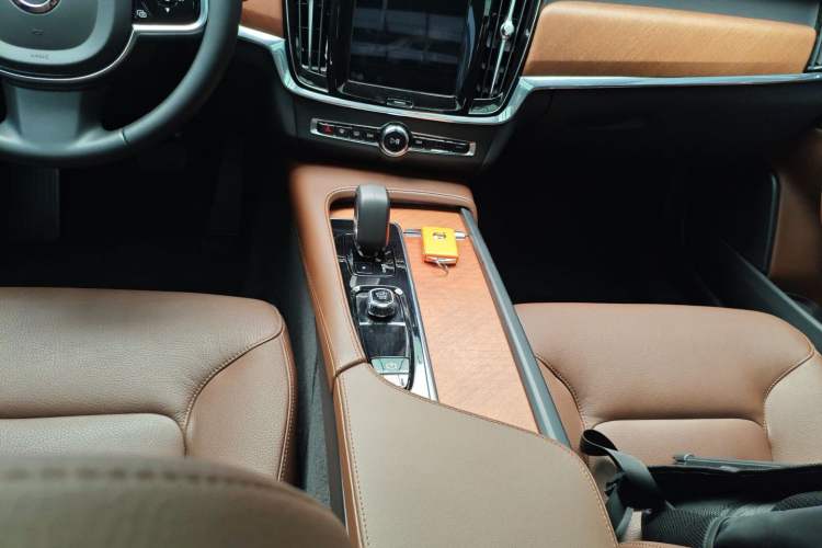 Used Volvo S90 2024 B5 Zhiyi Luxury Edition Gear Lever