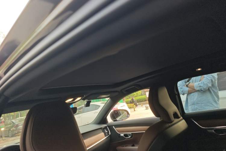Used Volvo S90 2024 B5 Zhiyi Luxury Edition Headliner