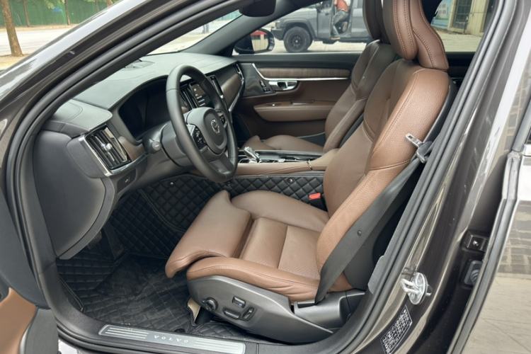 Used Volvo S90 2024 B5 Zhiyuan Luxury Edition Interior 4