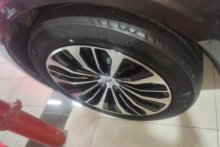 Used Volvo S90 2024 B5 Zhiyi Luxury Edition Left Front Wheel Hub