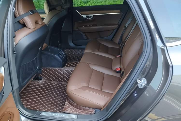 Used Volvo S90 2024 B5 Zhiyi Luxury Edition Left Rear Seat