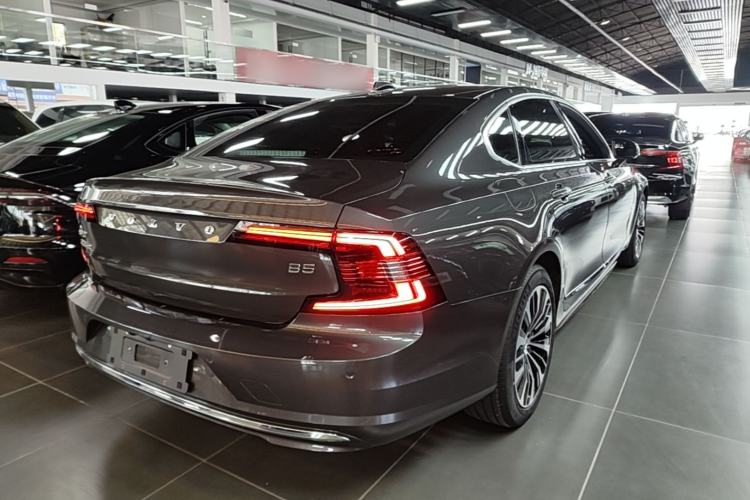 Used Volvo S90 2024 B5 Zhiyi Luxury Edition Rear Right 45 Deg
