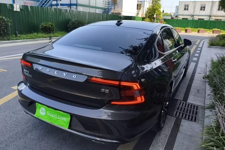 Used Volvo S90 2024 B5 Zhiyi Luxury Edition Rear Right 45 Deg