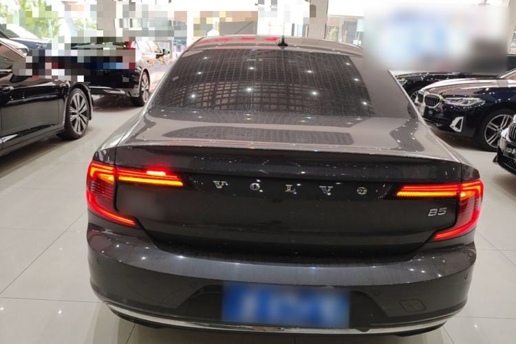 Used Volvo S90 2024 B5 Zhiyuan Luxury Edition Rear