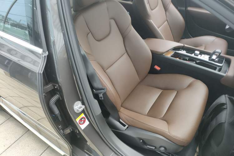 Used Volvo S90 2024 B5 Zhiyi Luxury Edition Right Front Seat
