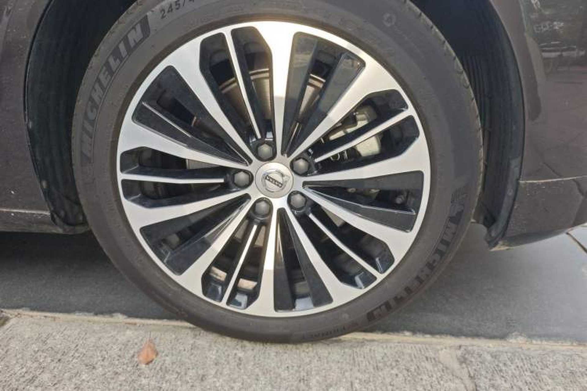 Used Volvo S90 2024 B5 Zhiyi Luxury Edition Right Front Wheel Hub
