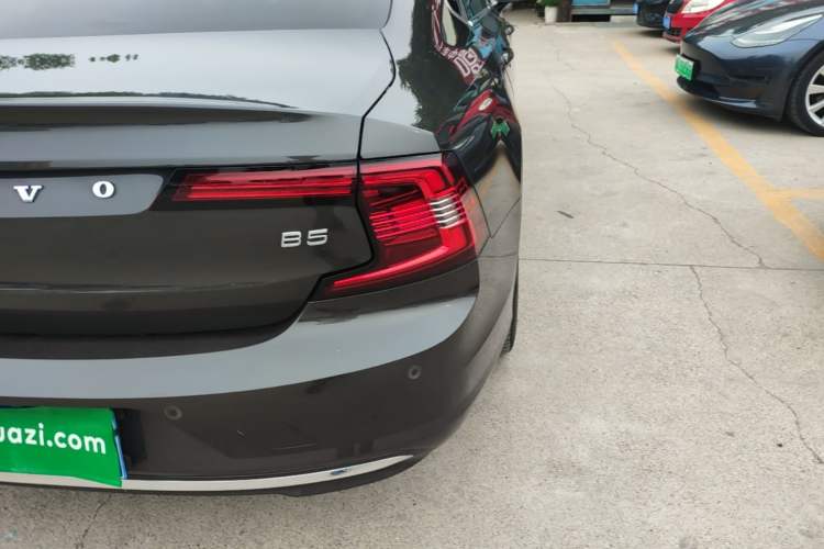 Used Volvo S90 2024 B5 Zhiyuan Luxury Edition Right Rear Taillight
