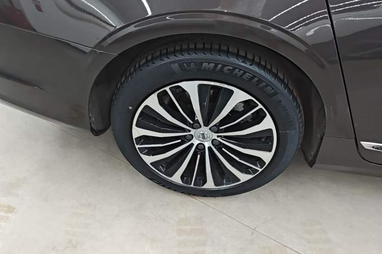 Used Volvo S90 2024 B5 Zhiyi Luxury Edition Right Rear Wheel Hub