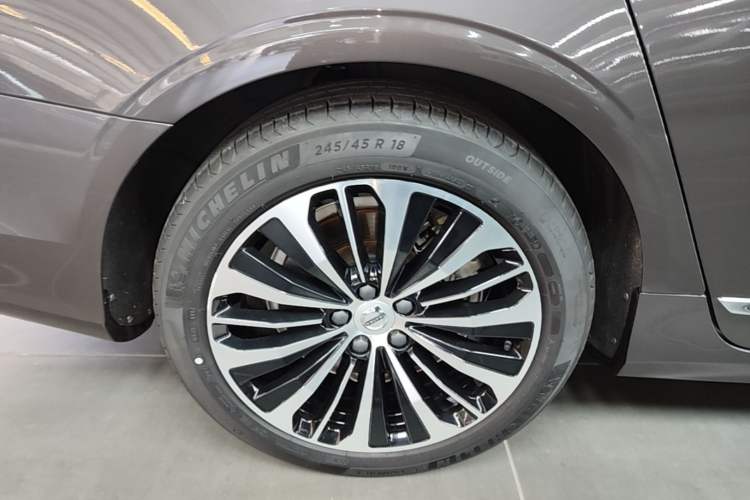 Used Volvo S90 2024 B5 Zhiyi Luxury Edition Right Rear Wheel Hub